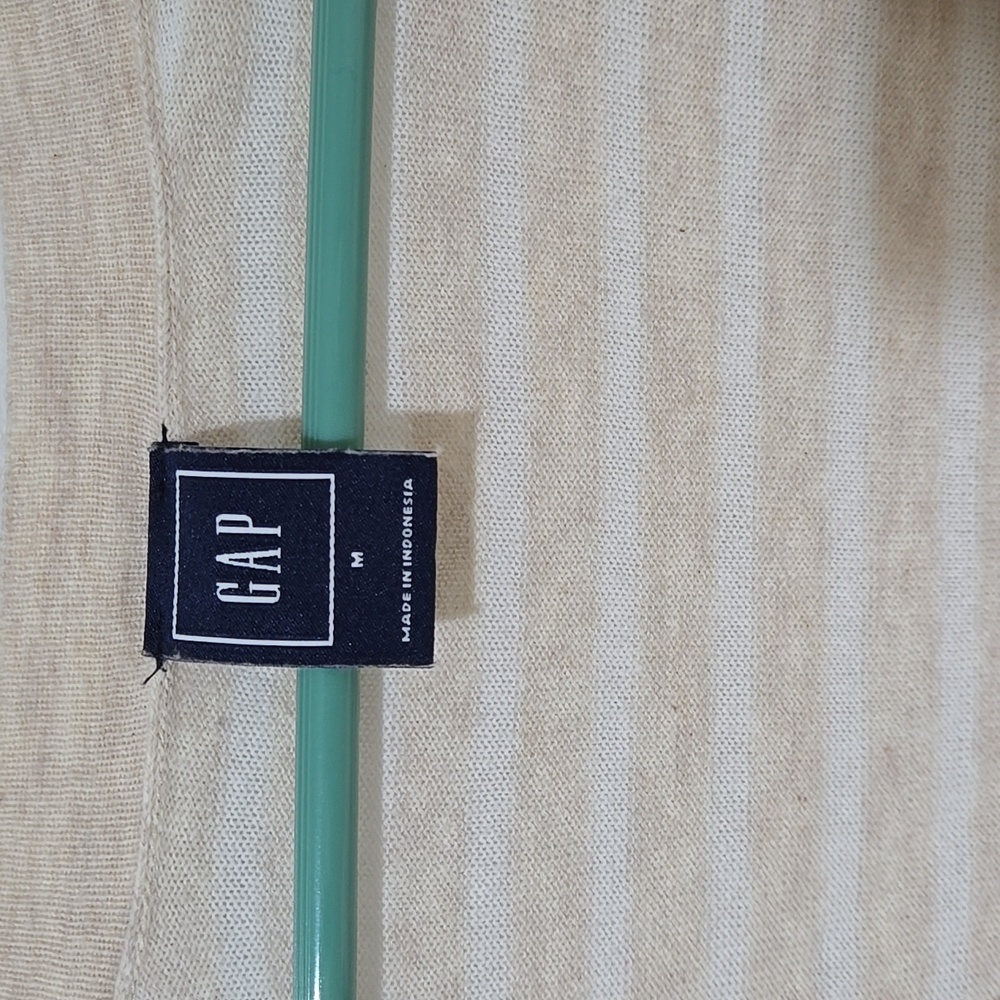 Gap Cardigan - Picture 3 of 5